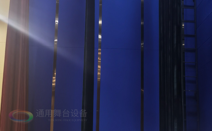舞臺幕布的阻燃等級：永久性阻燃、阻燃、耐久性阻燃、非阻燃、可加工為阻燃...